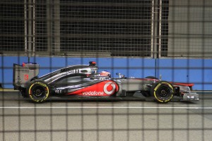 Singapore Grand Prix: blue walls